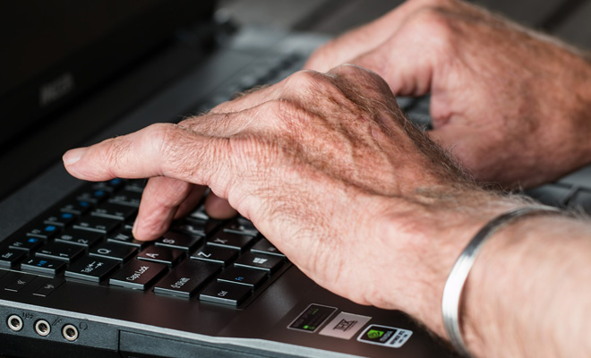 maini afectate de artrita